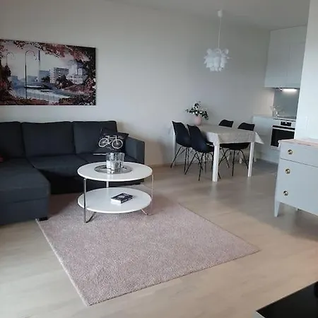 Upea Kaksio Naesijaerven Rannalla Апартаменты *
